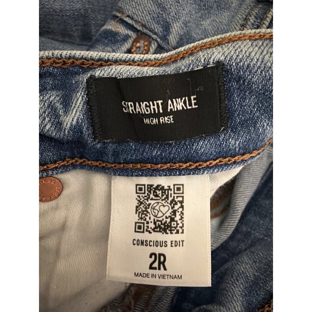 Express Straight Ankle High Rise Distressed Jeans Size 2R - Picture 3 of 3